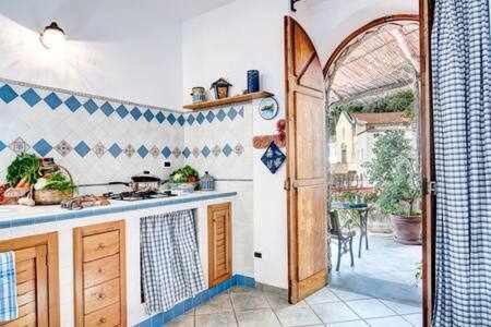 La Cabane Bleau The Perfect Beachfront Apartment Marina del Cantone Εξωτερικό φωτογραφία